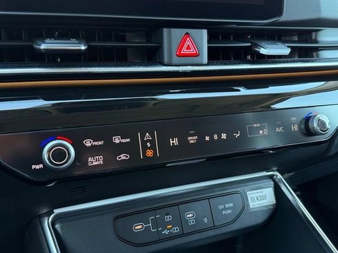 New 2026 Kia Carnival SX Prestige FWD image 17