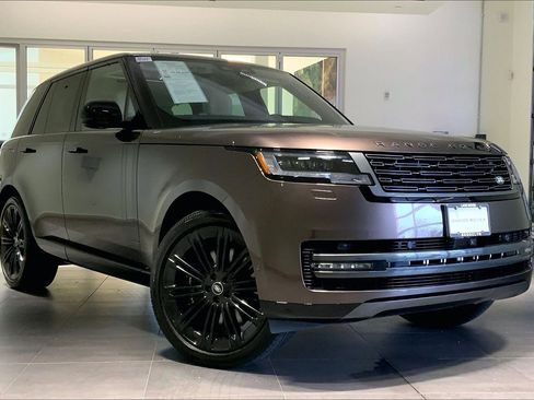 Certified 2025 Land Rover Range Rover SE AWD/4WD image 2