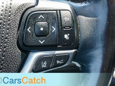 Used 2017 Toyota Highlander Limited Platinum image 34