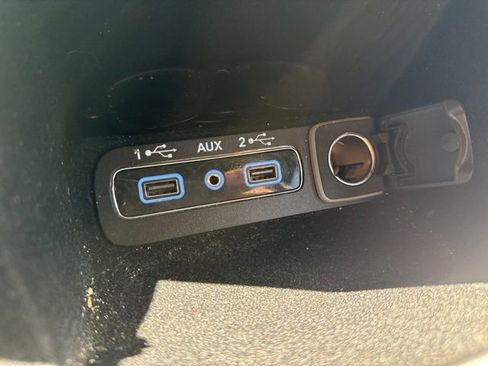 Used 2021 Jeep Grand Cherokee Laredo X AWD/4WD image 39