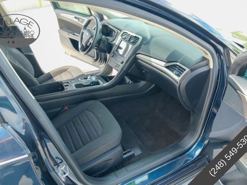Used 2020 Ford Fusion SE FWD image 11
