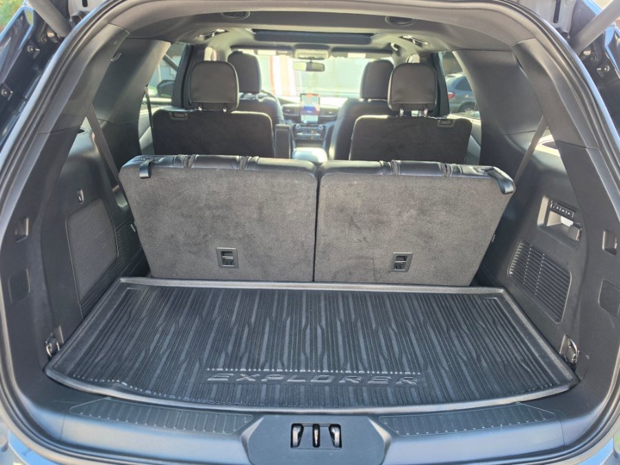 Used 2023 Ford Explorer ST AWD/4WD image 29