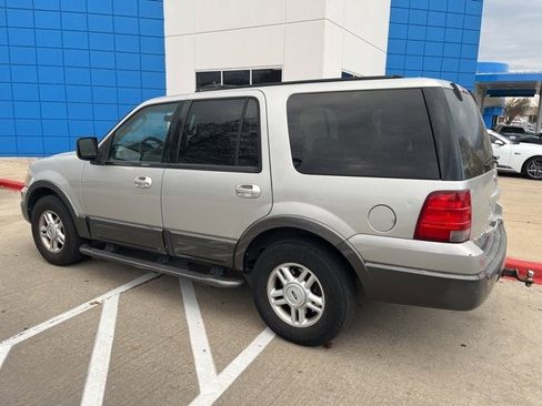 Used 2004 Ford Expedition XLT image 6