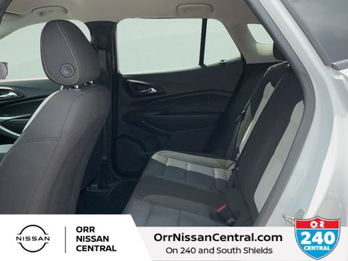 Used 2024 Chevrolet Trax LS FWD image 13