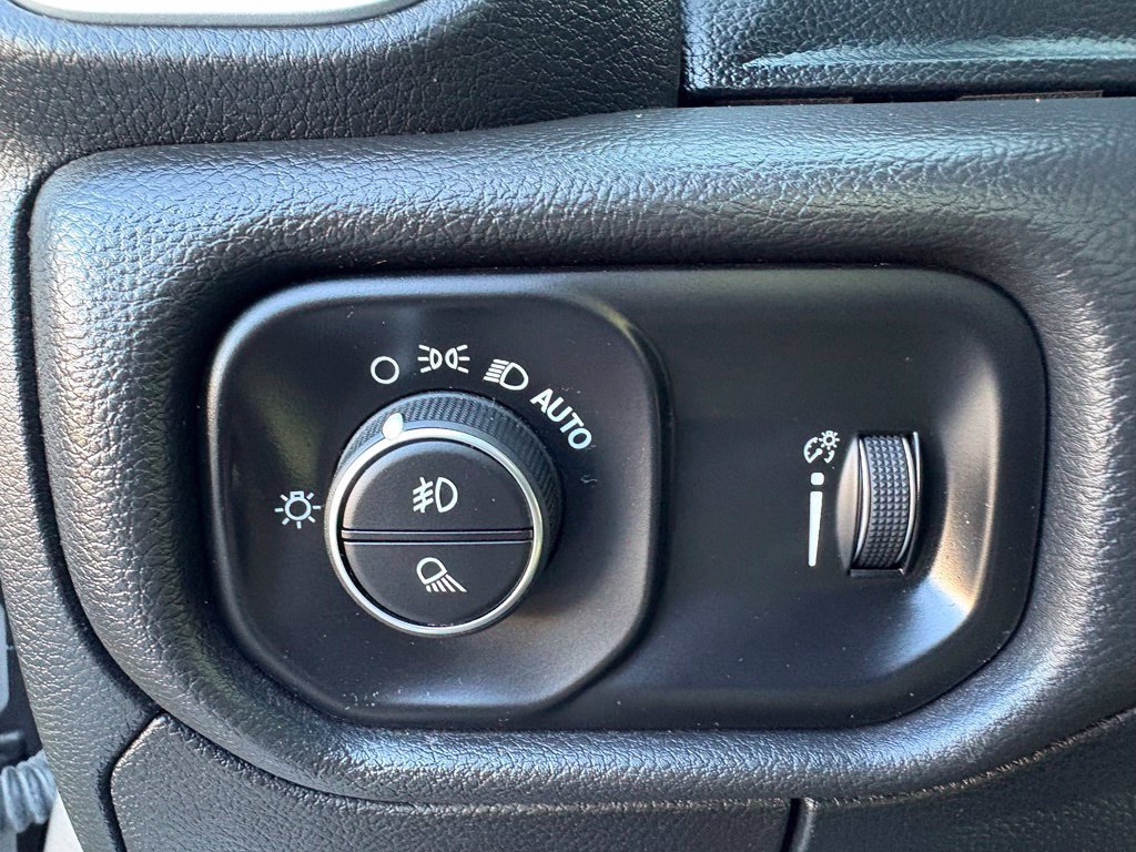 Used 2021 RAM 1500 Big Horn AWD/4WD image 30