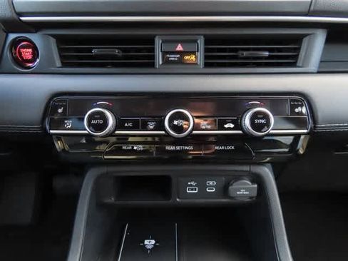 Certified 2023 Honda Pilot Touring image 25