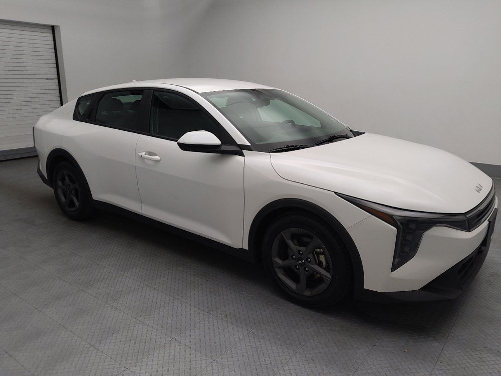Used 2025 Kia K4 FWD image 11