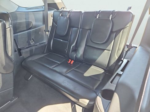 Used 2021 Ford Explorer XLT w/ Equipment Group 202A AWD/4WD image 35