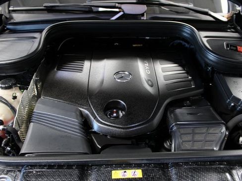 Used 2024 Mercedes-Benz GLE 450 4MATIC w/ AMG Line Exterior image 34