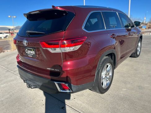 Used 2017 Toyota Highlander Limited image 5
