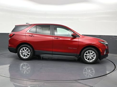 Used 2024 Chevrolet Equinox LT FWD image 7