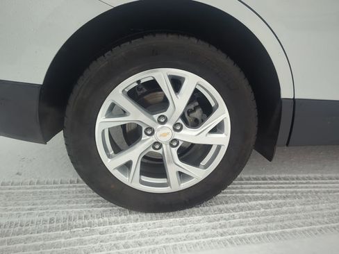 Certified 2021 Chevrolet Equinox LT image 14