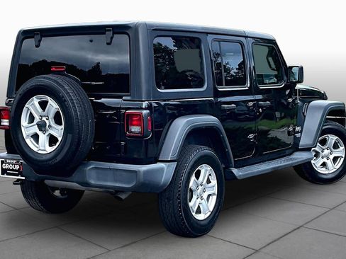 Used 2018 Jeep Wrangler Unlimited Sport S AWD/4WD image 12