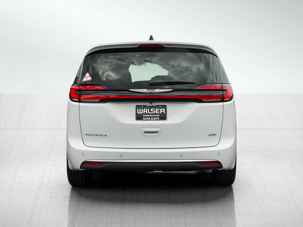 New 2026 Chrysler Pacifica Select AWD/4WD image 5