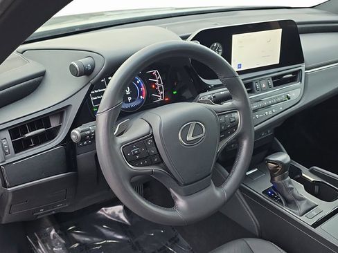 Used 2023 Lexus ES 350 w/ Premium Package image 15