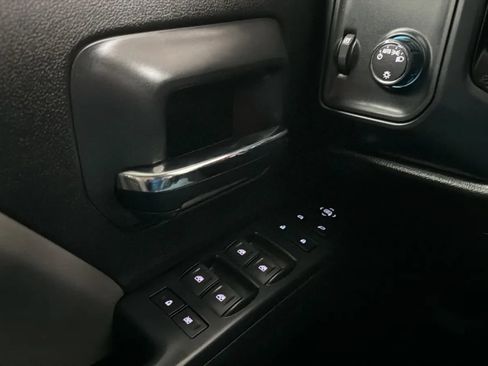 Used 2017 Chevrolet Silverado 1500 Custom w/ Custom Convenience Package RWD image 17
