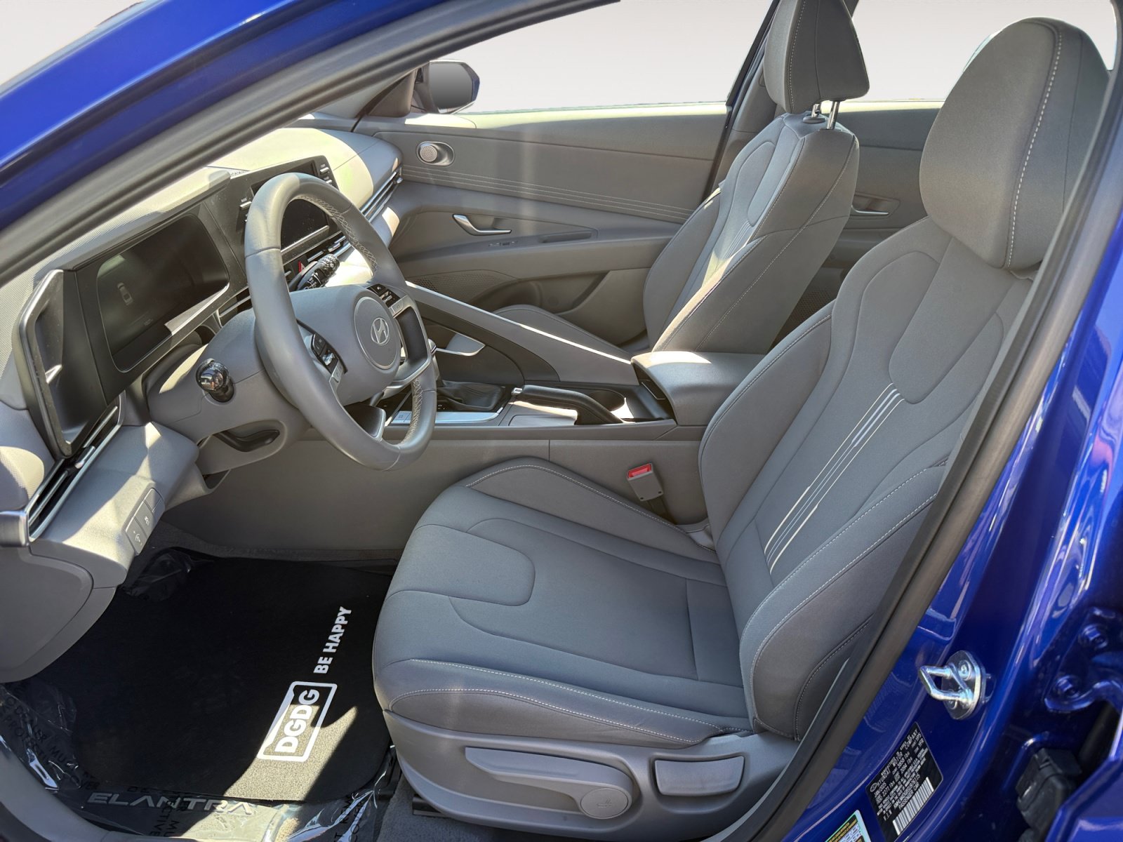 Certified 2025 Hyundai Elantra Sport FWD image 10