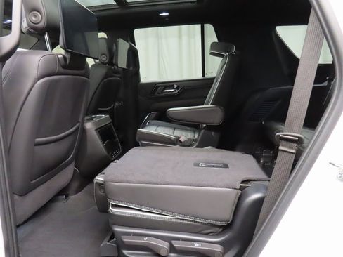 Used 2025 GMC Yukon AT4 Ultimate image 51