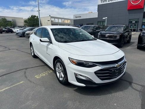 Used 2024 Chevrolet Malibu LT FWD image 3