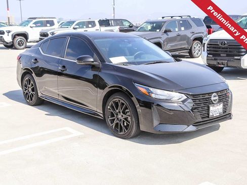 Used 2025 Nissan Sentra SR w/ Midnight Edition FWD image 3