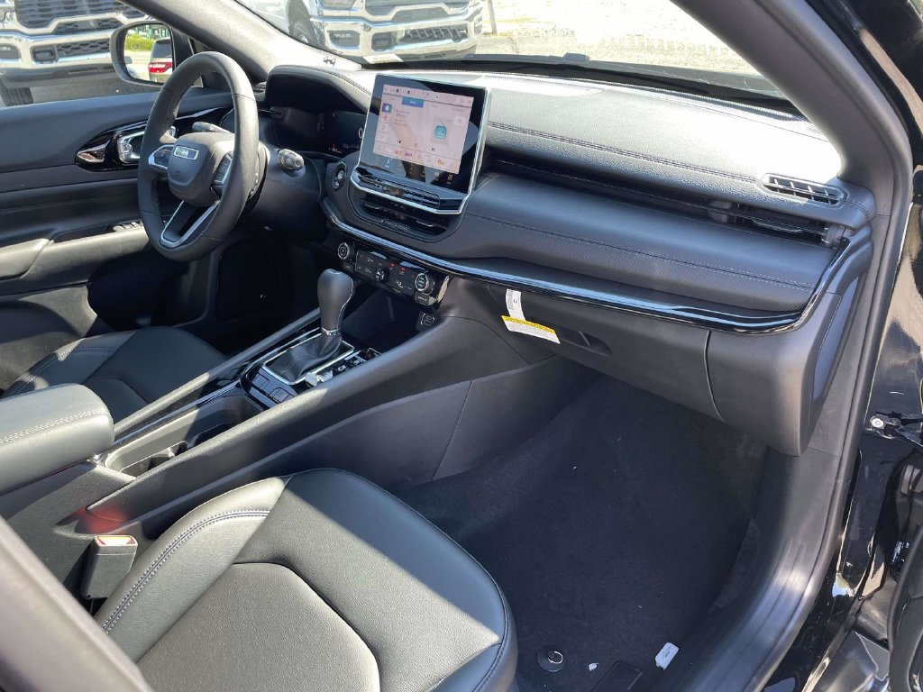 New 2027 Jeep Compass Limited AWD/4WD image 14