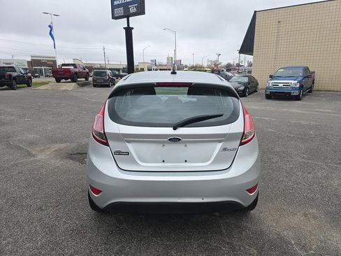Used 2014 Ford Fiesta SE w/ Equipment Group 201A image 6