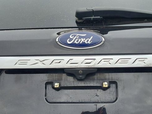 Used 2019 Ford Explorer FWD image 13