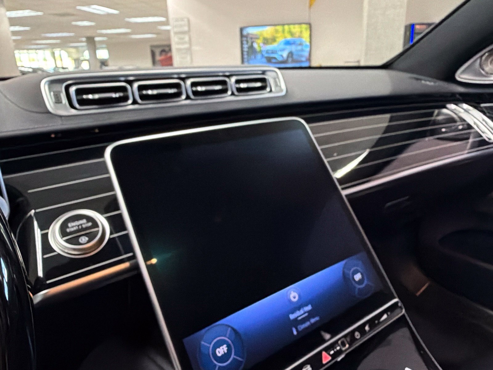 Certified 2025 Mercedes-Benz Maybach S 580 4MATIC image 9