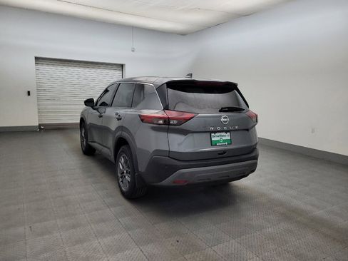 Used 2021 Nissan Rogue S FWD image 5