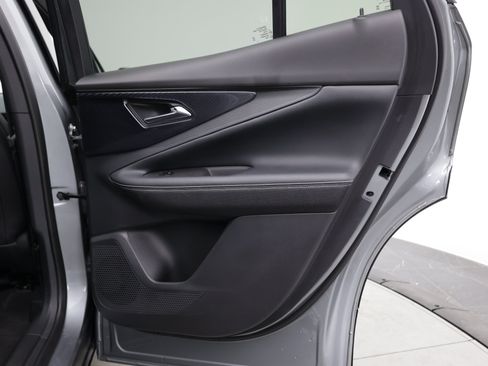 Used 2024 Chevrolet Blazer EV LT AWD/4WD image 35