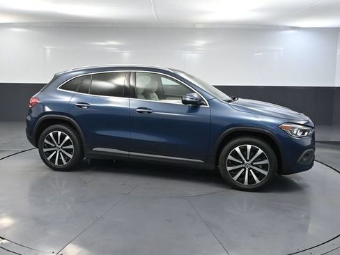 Used 2022 Mercedes-Benz GLA 250 w/ Premium Package Lite image 3