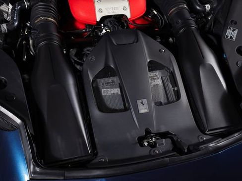 Used 2021 Ferrari 812 GTS RWD image 13