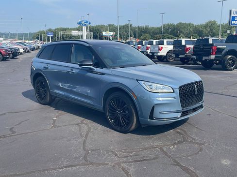 Used 2023 Lincoln Corsair Reserve w/ Equipment Group 201A AWD/4WD image 7
