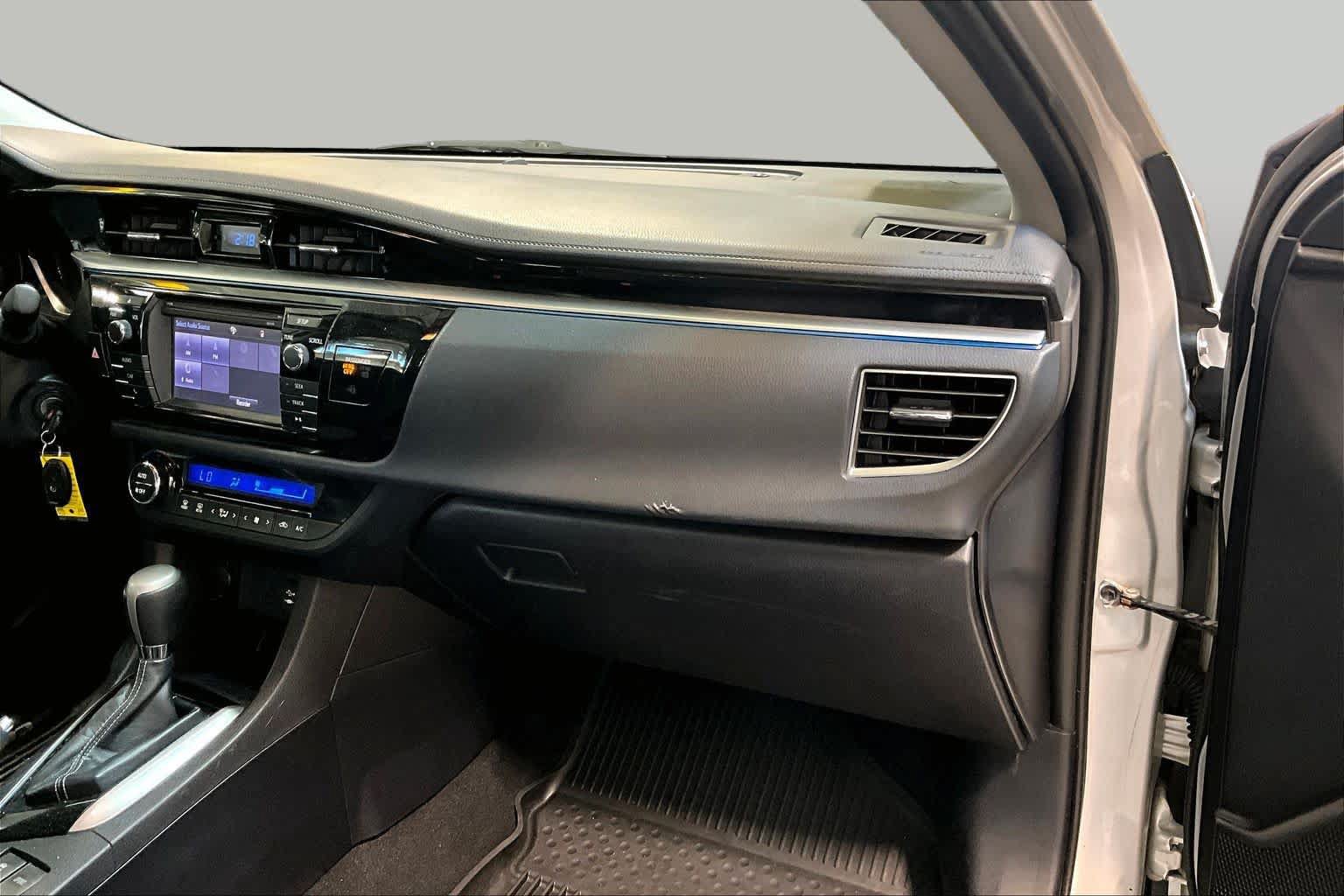 Used 2015 Toyota Corolla S FWD image 18
