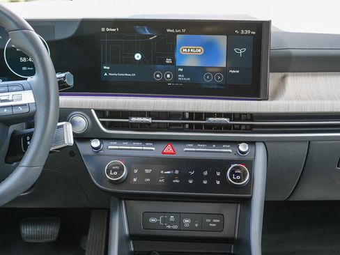 Used 2025 Hyundai Sonata Limited FWD image 13