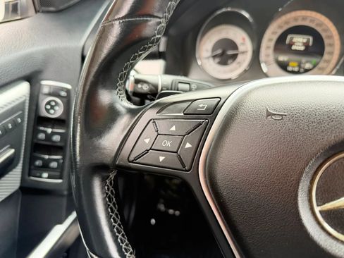 Used 2014 Mercedes-Benz GLK 350 4MATIC image 33