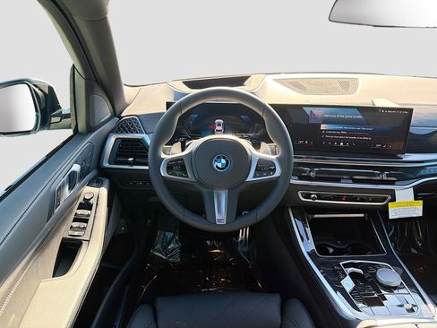 New 2026 BMW X5 xDrive50e w/ M Sport Package image 18