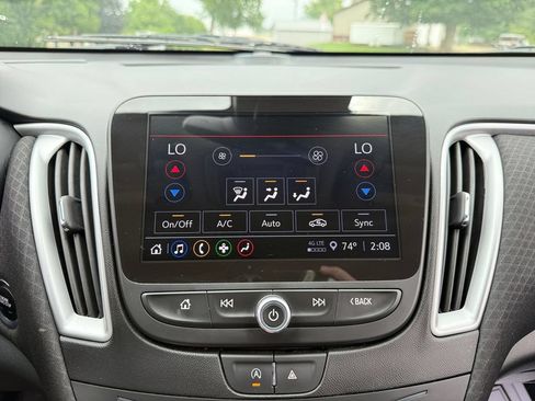 Used 2024 Chevrolet Malibu LT FWD image 28