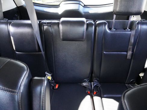 Used 2018 Toyota Highlander XLE image 27