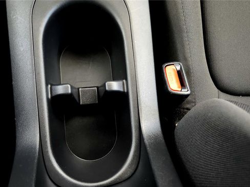 Used 2023 Toyota Corolla Cross LE w/ Moonroof Package image 35