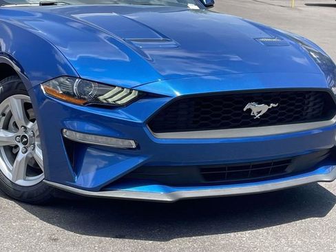 Used 2018 Ford Mustang Coupe RWD image 2