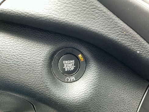 Used 2023 Jeep Cherokee Altitude Lux image 21