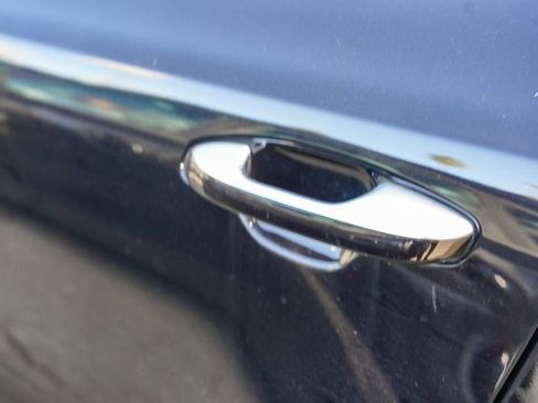 Certified 2022 Kia Telluride S image 9