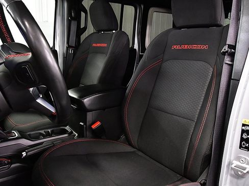 Used 2022 Jeep Wrangler Unlimited Rubicon w/ Cold Weather Group image 25