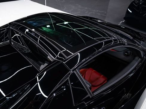 Used 2024 McLaren 750S Spider RWD image 37