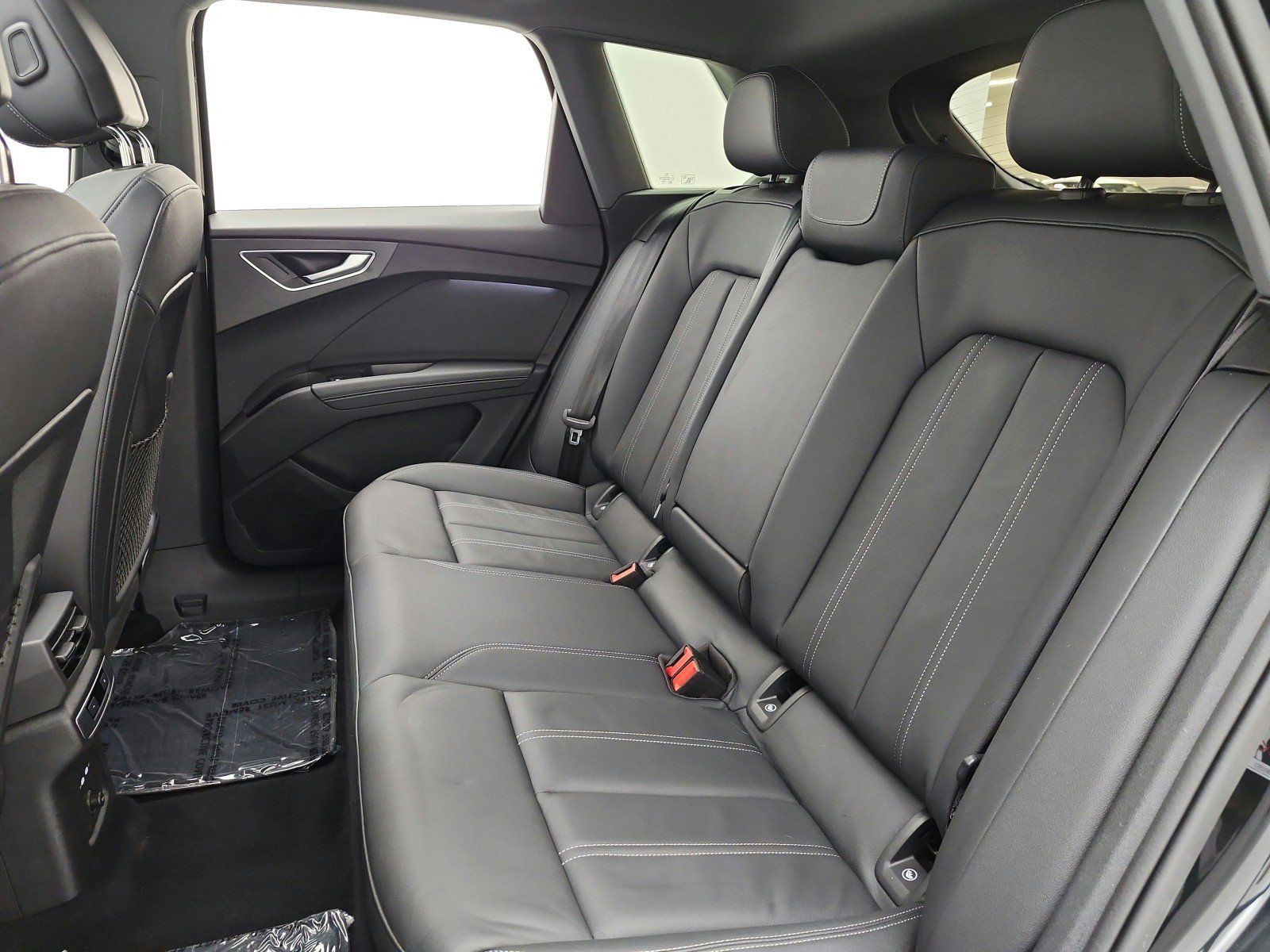 Used 2023 Audi Q4 e-tron Premium w/ Convenience Package AWD/4WD image 16