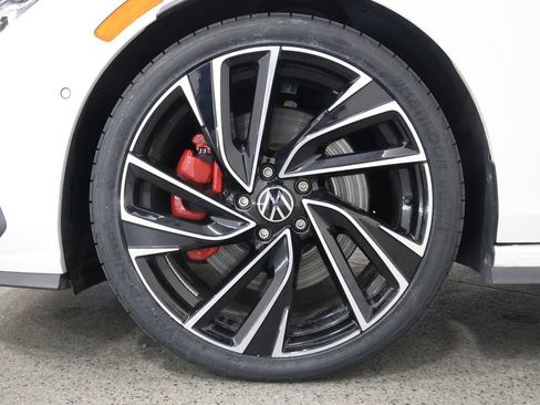 Used 2022 Volkswagen GTI Autobahn image 5