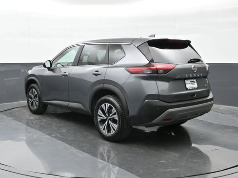 Used 2023 Nissan Rogue SV image 6