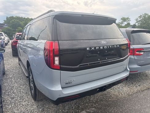 Used 2025 Ford Expedition Max Active AWD/4WD image 5