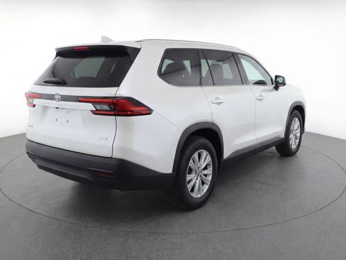 Used 2024 Toyota Grand Highlander AWD image 9